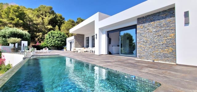 4 bedroom Villa for sale in Casco Urbano, Teulada-Moraira with pool - € 1,495,000 (Ref: 9126476)