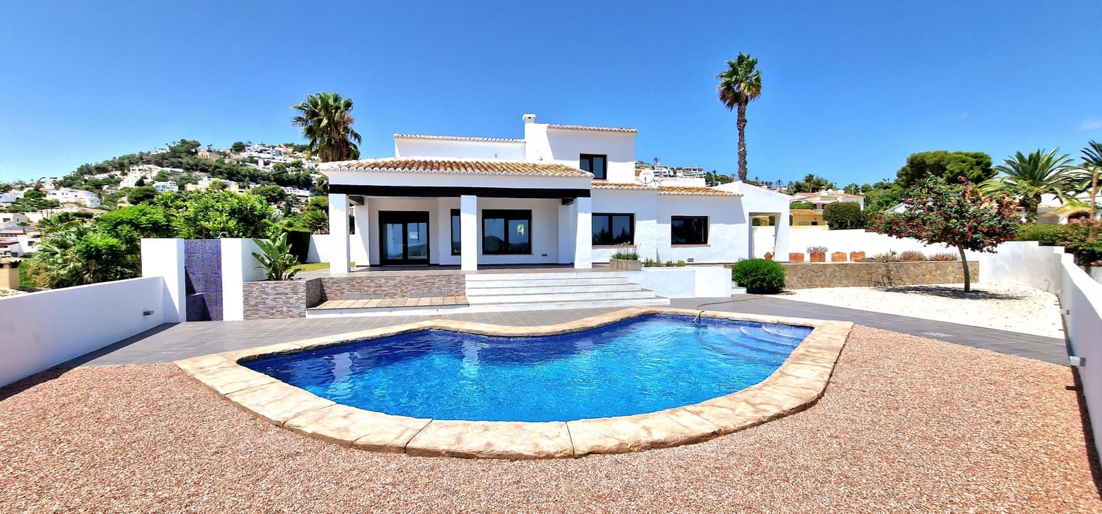 4 soveværelse Villa til salg i Moraira med swimmingpool - € 1.440.000 (Ref: 9136842)
