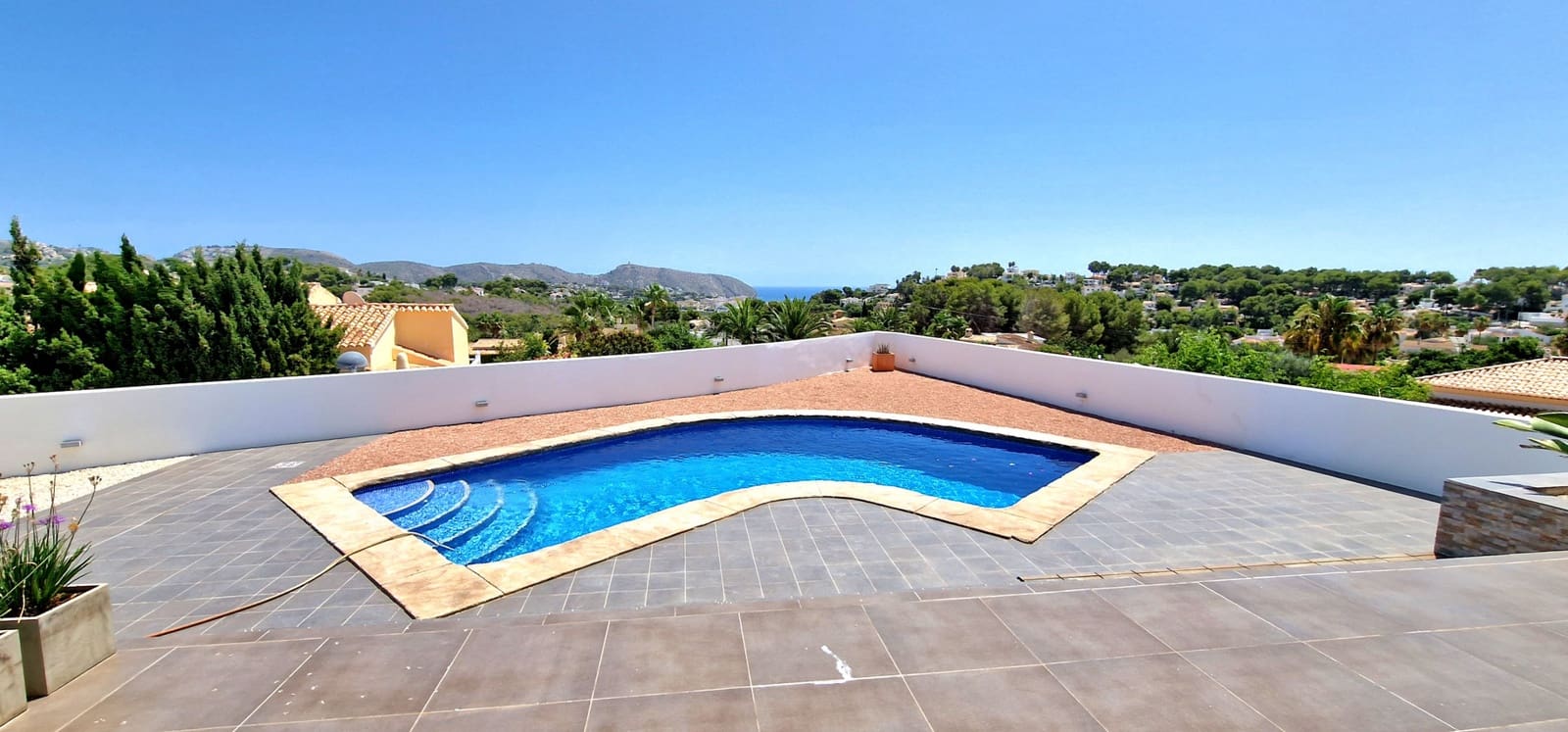 4 soveværelse Villa til salg i Moraira med swimmingpool - € 1.440.000 (Ref: 9136842)
