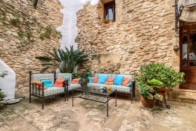 7 bedroom Townhouse for sale in Javea / Xàbia with pool - € 1,995,000 (Ref: 9146411)