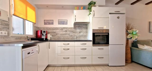 3 bedroom Townhouse for sale in Centro Urbano, Dénia with pool - € 365,000 (Ref: 9151073)