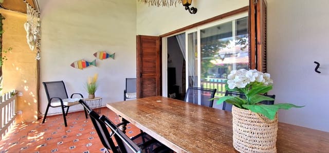 3 sypialnia Dom na sprzedaż w Centro Urbano, Dénia z basenem - 399 900 € (Ref: 9151073)