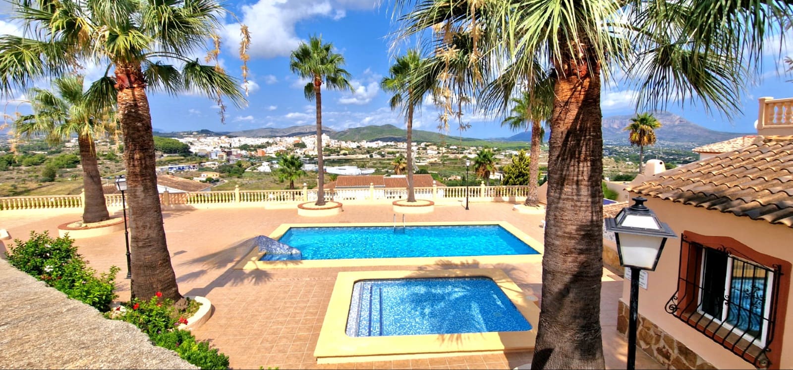 3 soveværelse Semi-Rækkehus til salg i Benitachell / Benitatxell med swimmingpool - € 345.000 (Ref: 9161796)