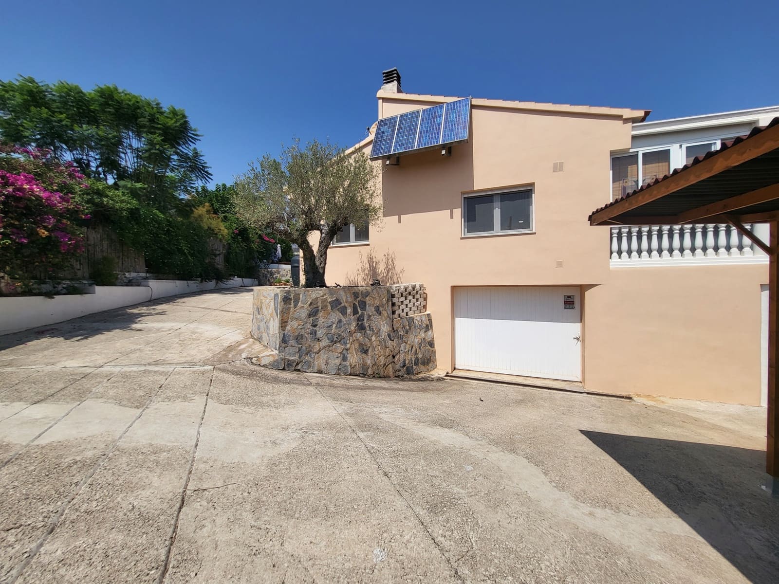 6 soverom Villa til salgs i Rotova med svømmebasseng - € 448 000 (Ref: 9163159)