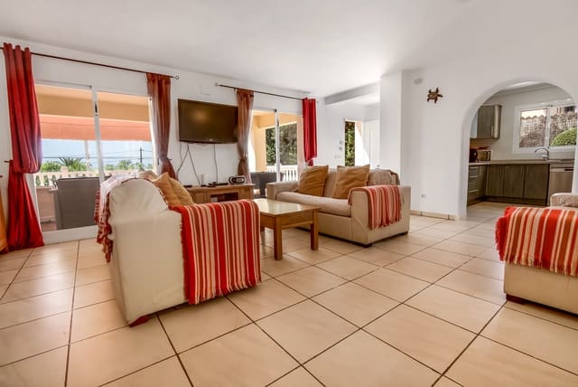 6 soveværelse Villa til salg i Casco Urbano, Teulada-Moraira med swimmingpool - € 950.000 (Ref: 9170661)