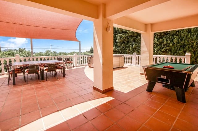 6 soveværelse Villa til salg i Casco Urbano, Teulada-Moraira med swimmingpool - € 950.000 (Ref: 9170661)