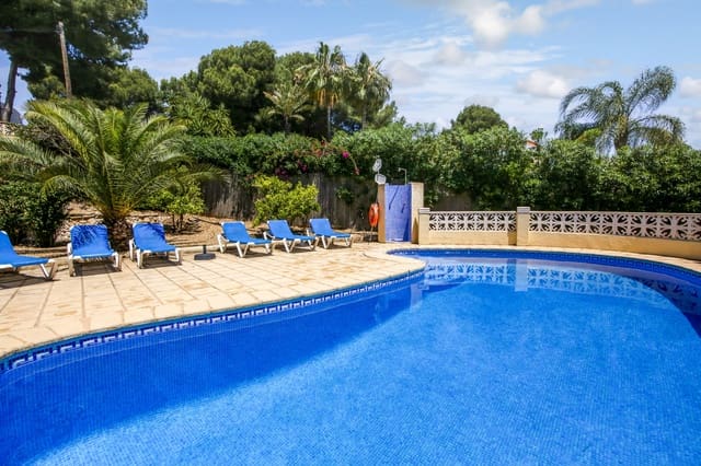 6 soveværelse Villa til salg i Casco Urbano, Teulada-Moraira med swimmingpool - € 950.000 (Ref: 9170661)