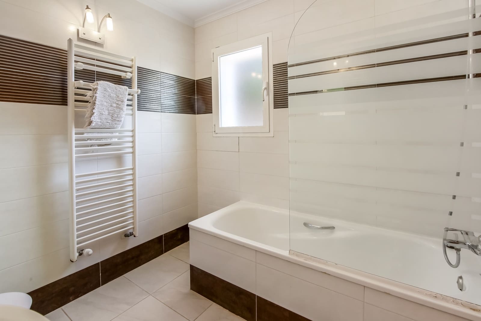 6 soveværelse Villa til salg i Moraira med swimmingpool - € 950.000 (Ref: 9170661)