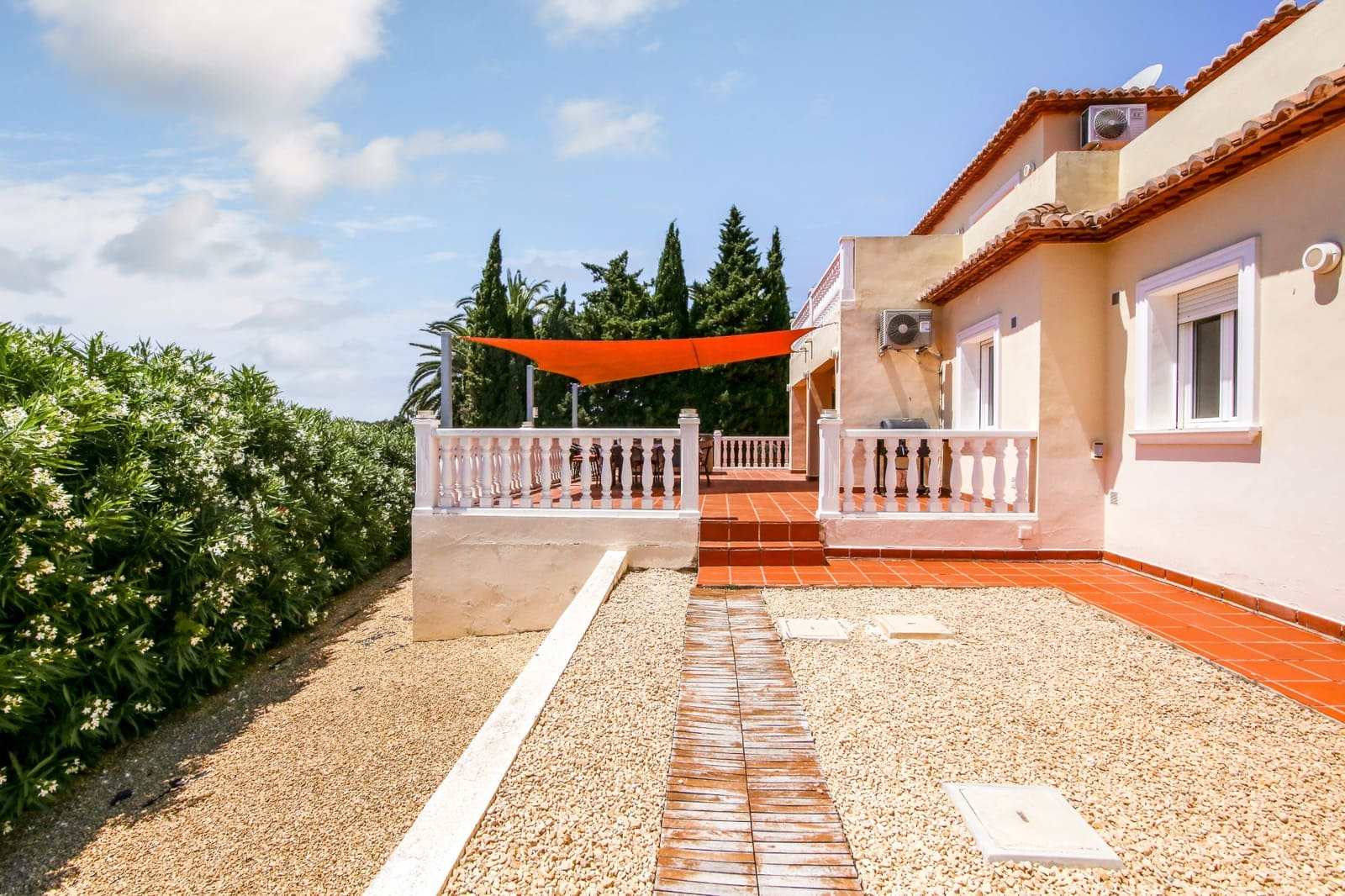 6 soveværelse Villa til salg i Moraira med swimmingpool - € 950.000 (Ref: 9170661)