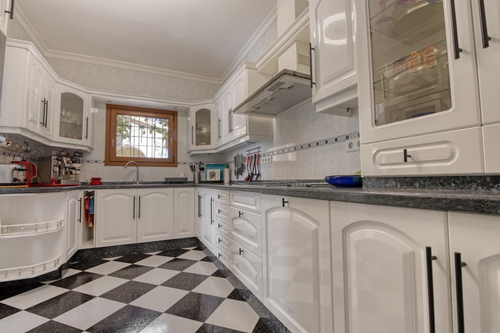 4 soveværelse Villa til salg i Moraira med swimmingpool - € 675.000 (Ref: 9175880)