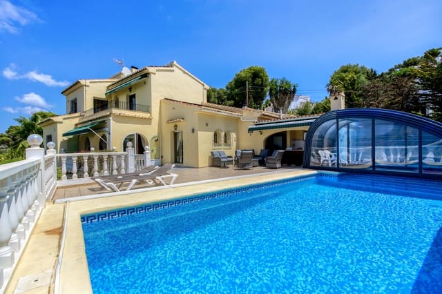 4 slaapkamer Villa te koop in Casco Urbano, Teulada-Moraira met zwembad - € 710.000 (Ref: 9175880)