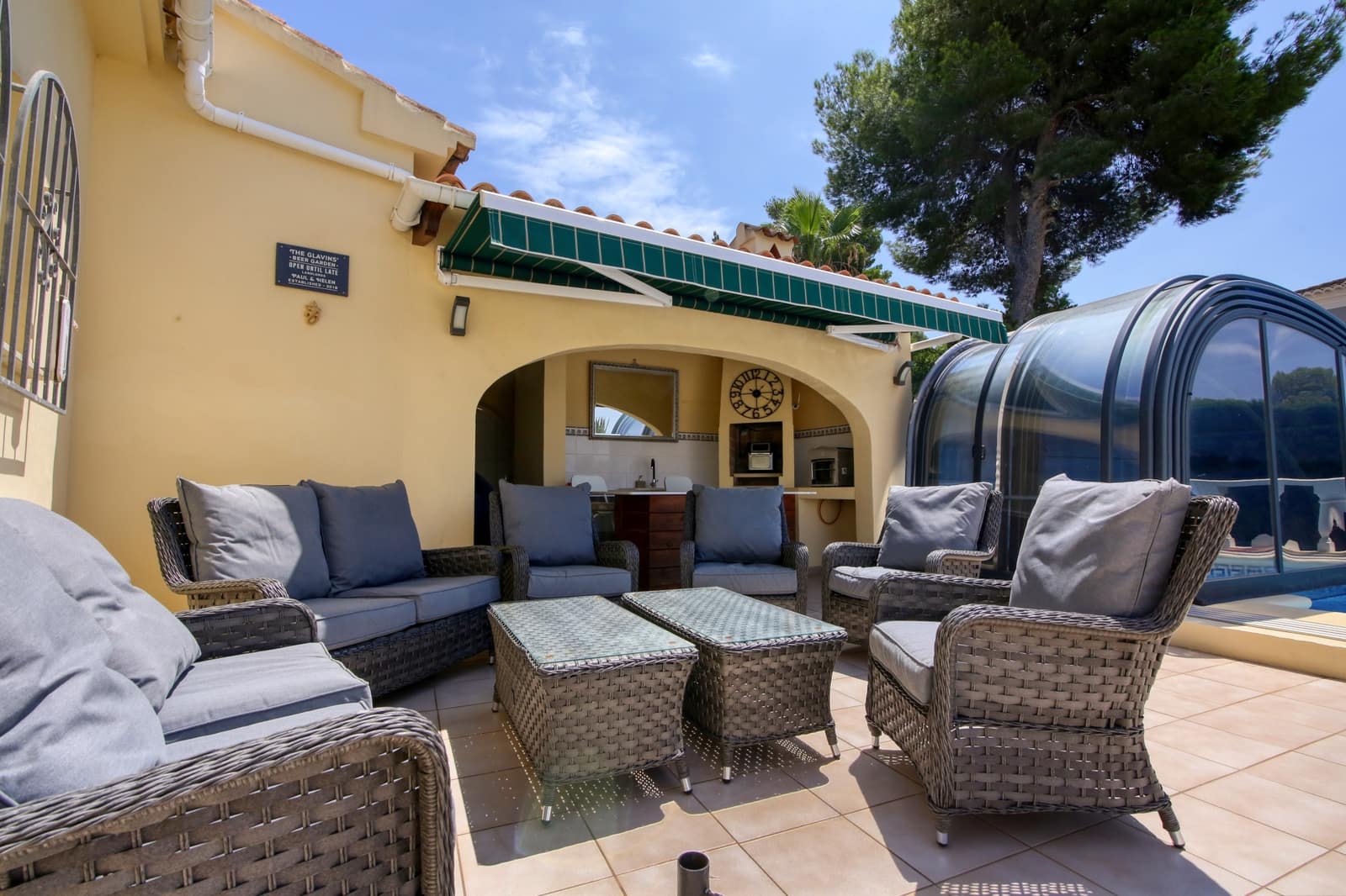 4 soveværelse Villa til salg i Moraira med swimmingpool - € 675.000 (Ref: 9175880)