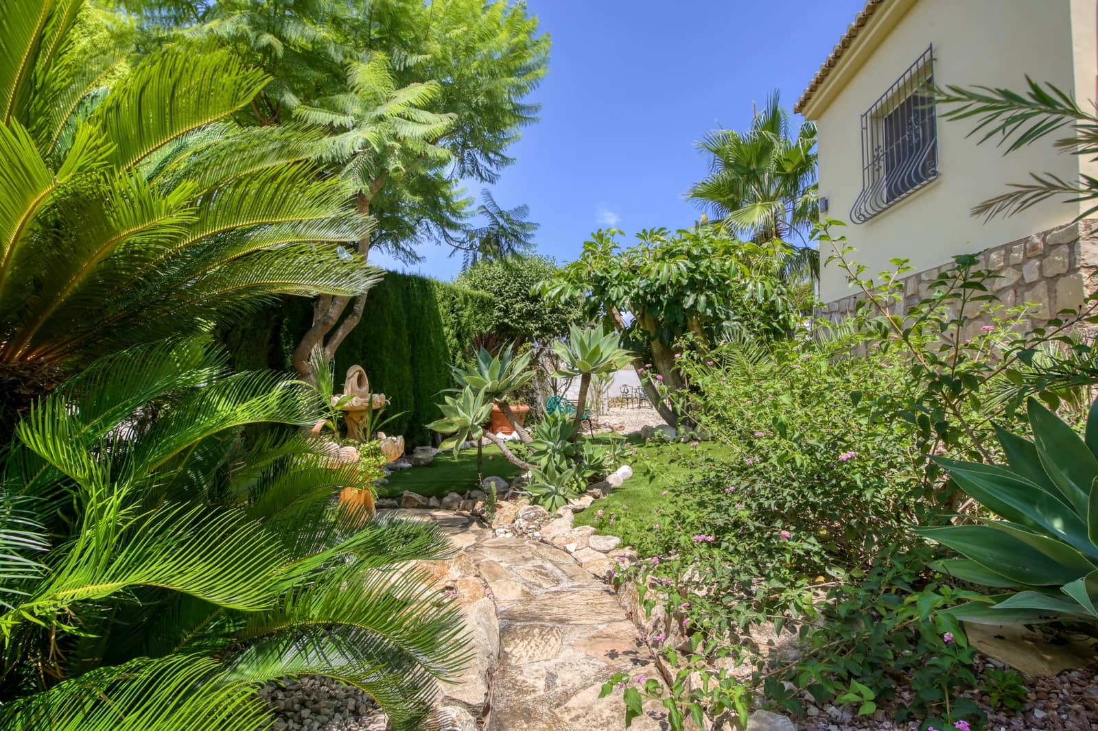 4 soveværelse Villa til salg i Moraira med swimmingpool - € 675.000 (Ref: 9175880)