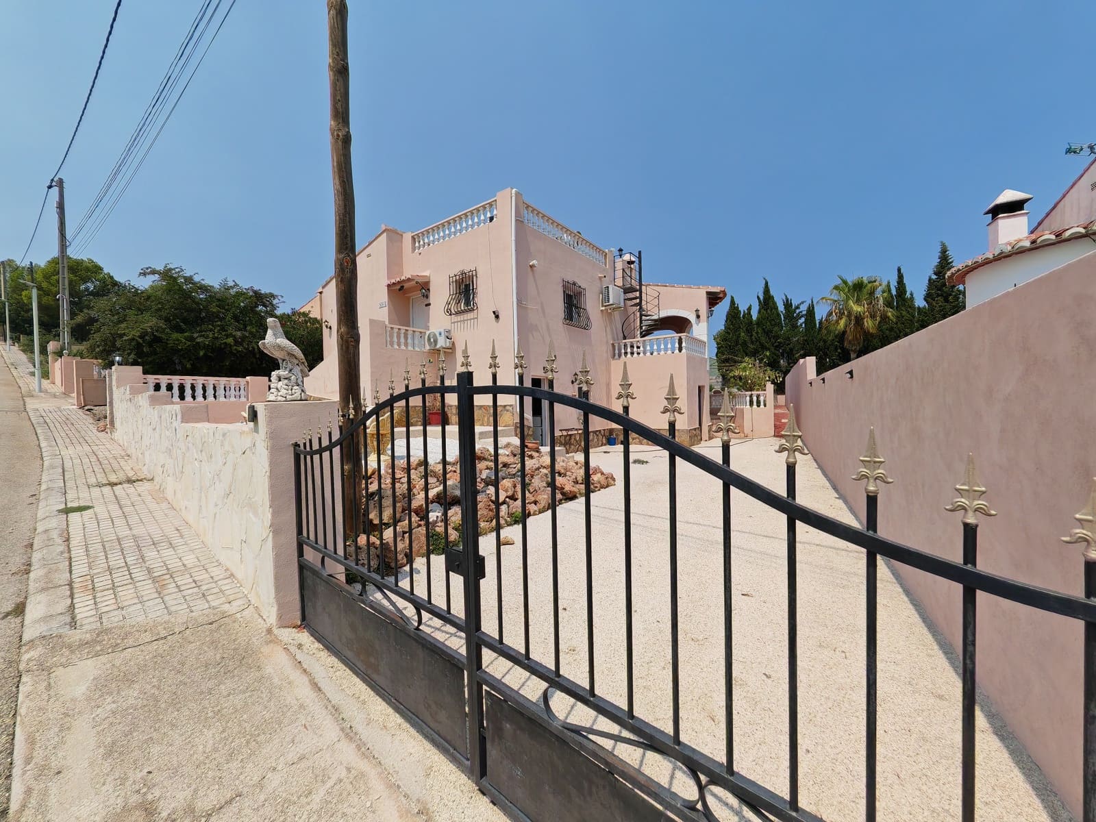 3 soveværelse Villa til salg i Oliva med swimmingpool - € 274.999 (Ref: 9180437)