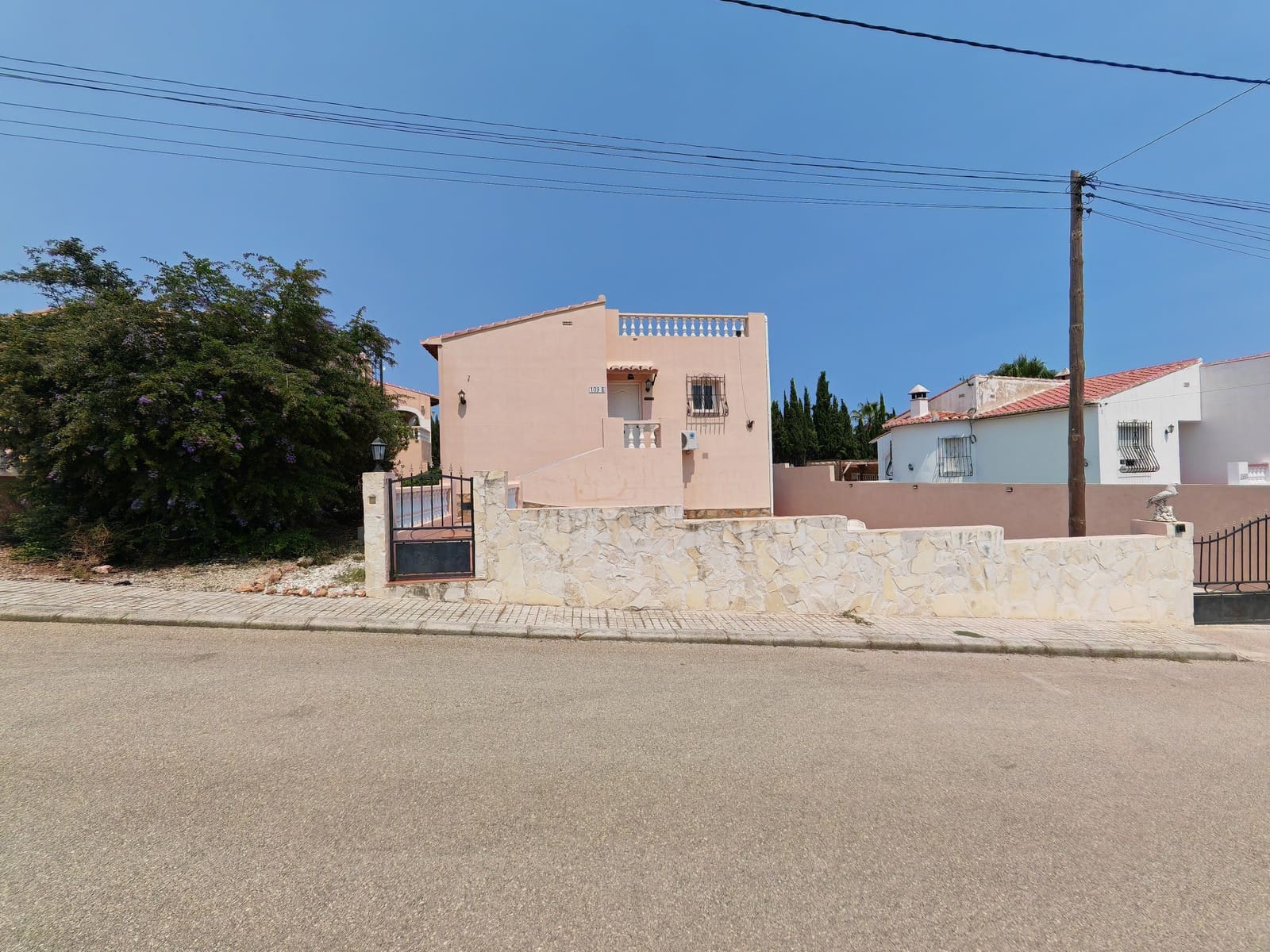 3 soveværelse Villa til salg i Oliva med swimmingpool - € 274.999 (Ref: 9180437)