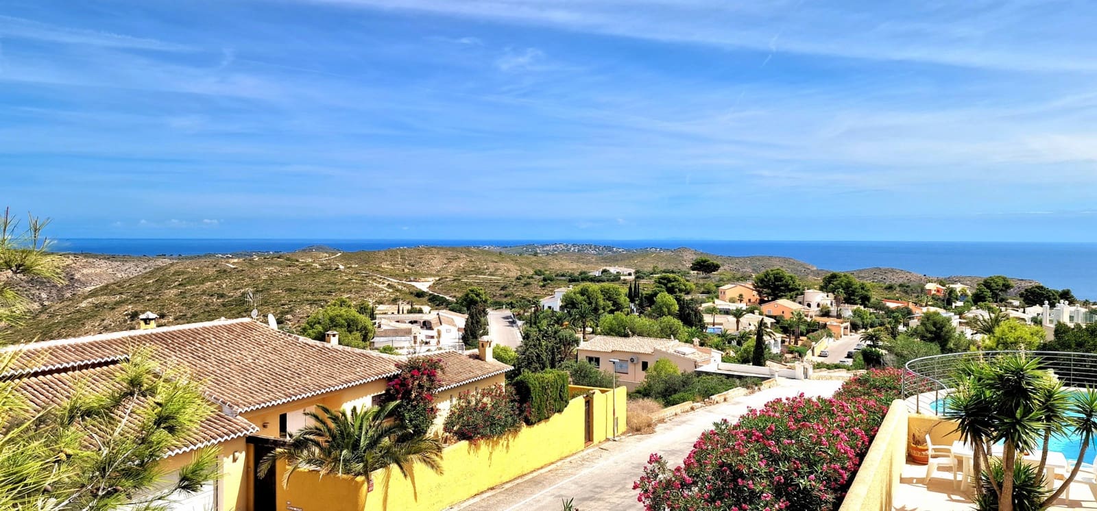 4 Zimmer Villa zu verkaufen in Cumbre del Sol mit Pool - 619.000 € (Ref: 9204200)