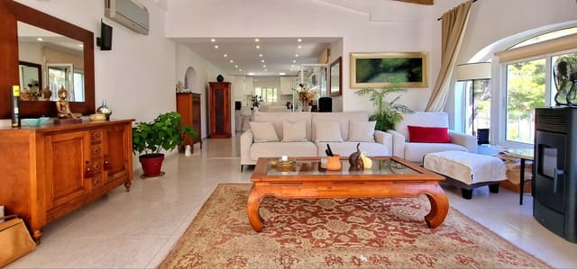 Chalet de 4 habitaciones en Benissa en venta con piscina - 620.000 € (Ref: 9207765)