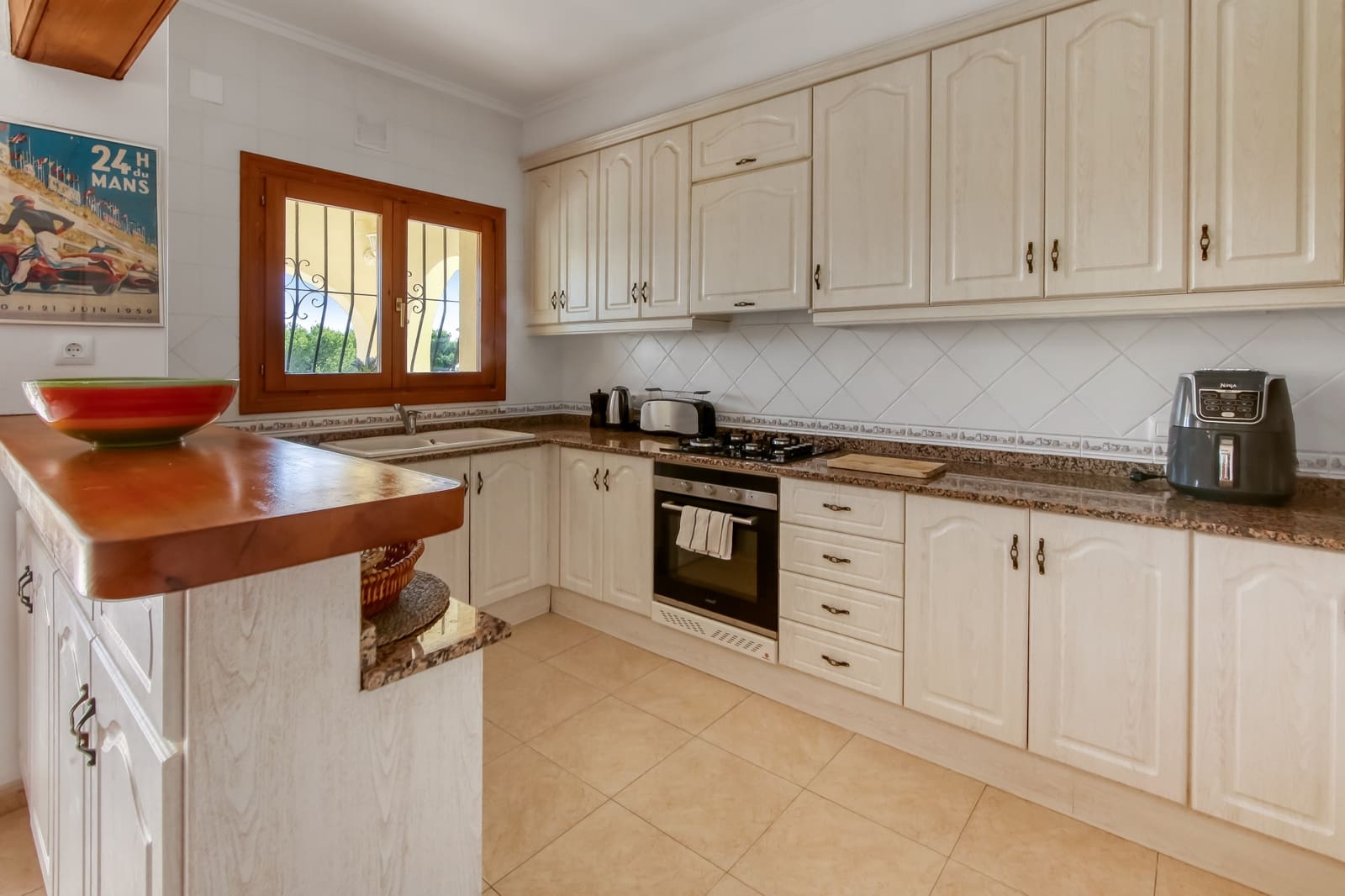 3 Zimmer Villa zu verkaufen in Moraira mit Pool - 665.000 € (Ref: 9211742)