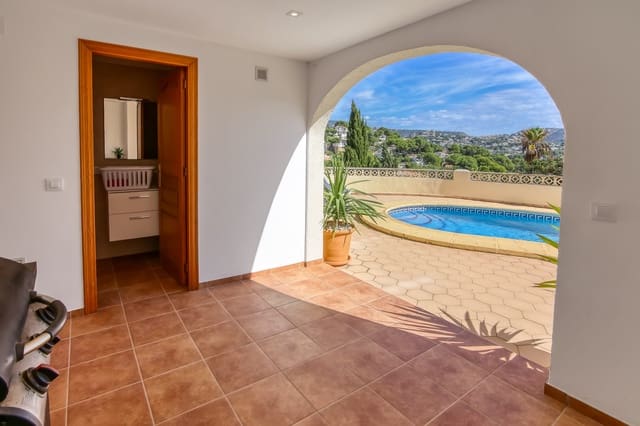 3 Zimmer Villa zu verkaufen in Moraira, Teulada-Moraira mit Pool - 665.000 € (Ref: 9211742)