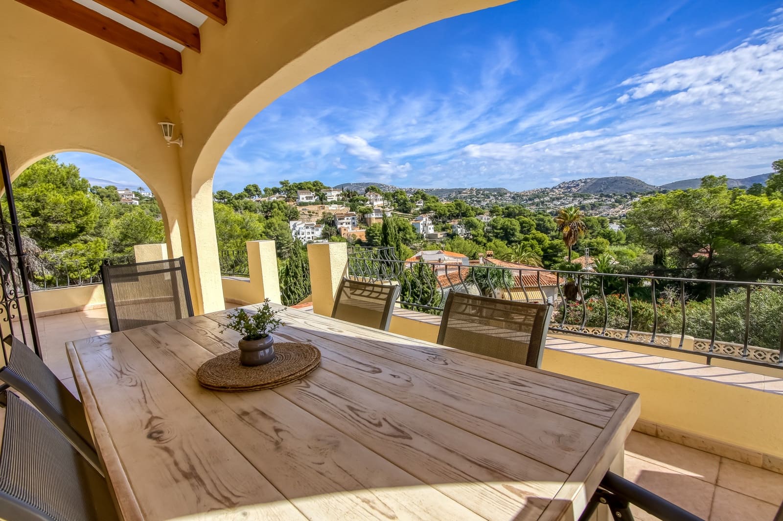 3 Zimmer Villa zu verkaufen in Moraira mit Pool - 665.000 € (Ref: 9211742)