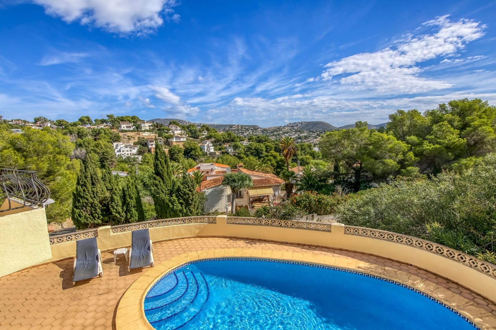 3 Zimmer Villa zu verkaufen in Moraira mit Pool - 665.000 € (Ref: 9211742)
