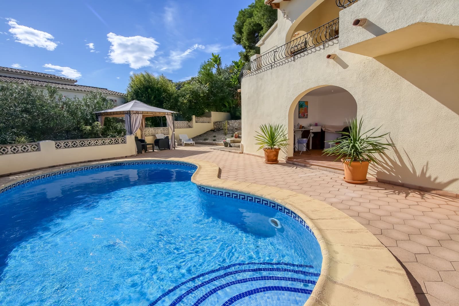3 Zimmer Villa zu verkaufen in Moraira mit Pool - 665.000 € (Ref: 9211742)