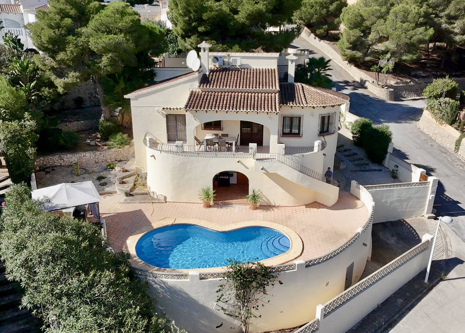 3 Zimmer Villa zu verkaufen in Moraira mit Pool - 665.000 € (Ref: 9211742)