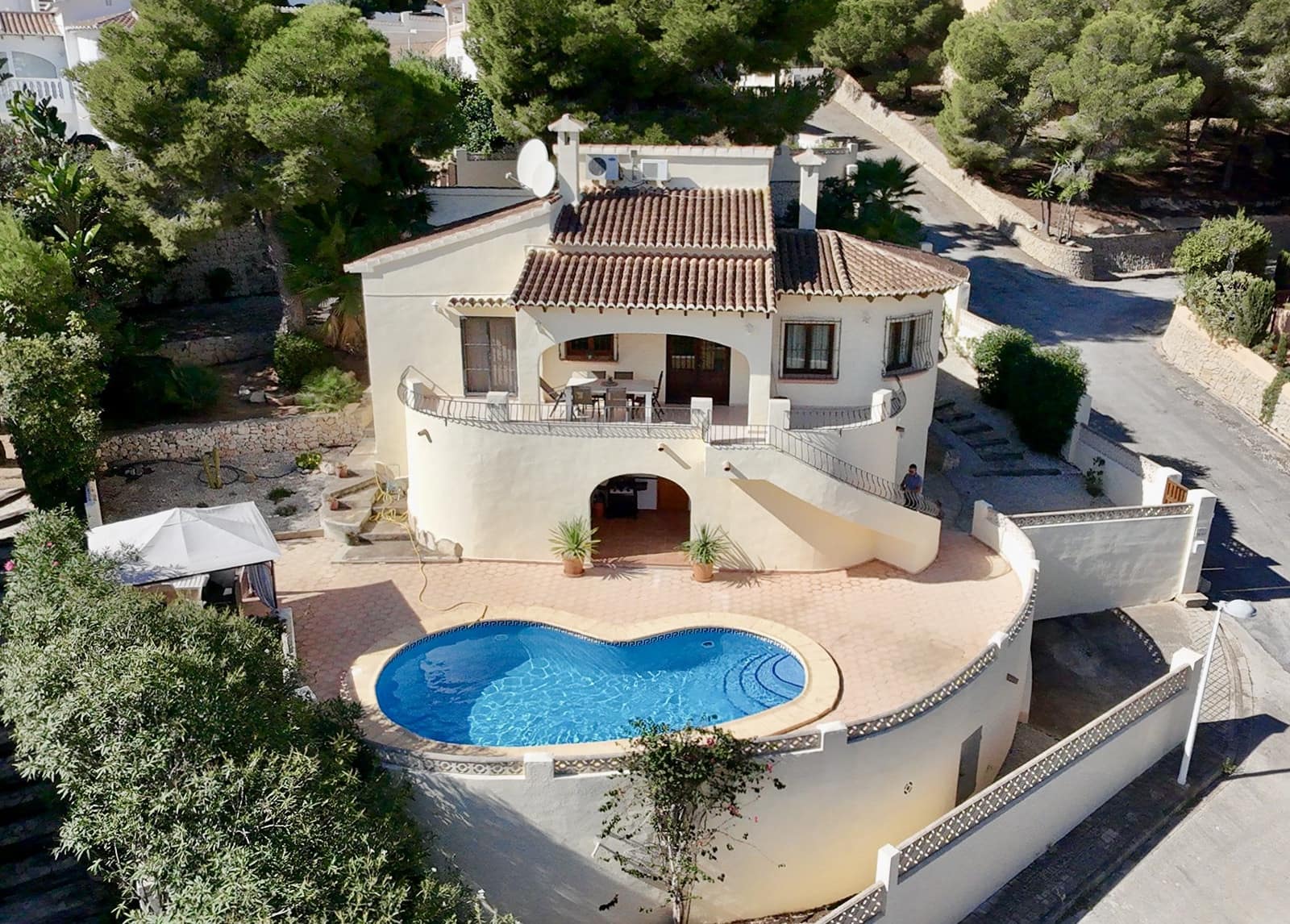 3 Zimmer Villa zu verkaufen in Moraira mit Pool - 665.000 € (Ref: 9211742)