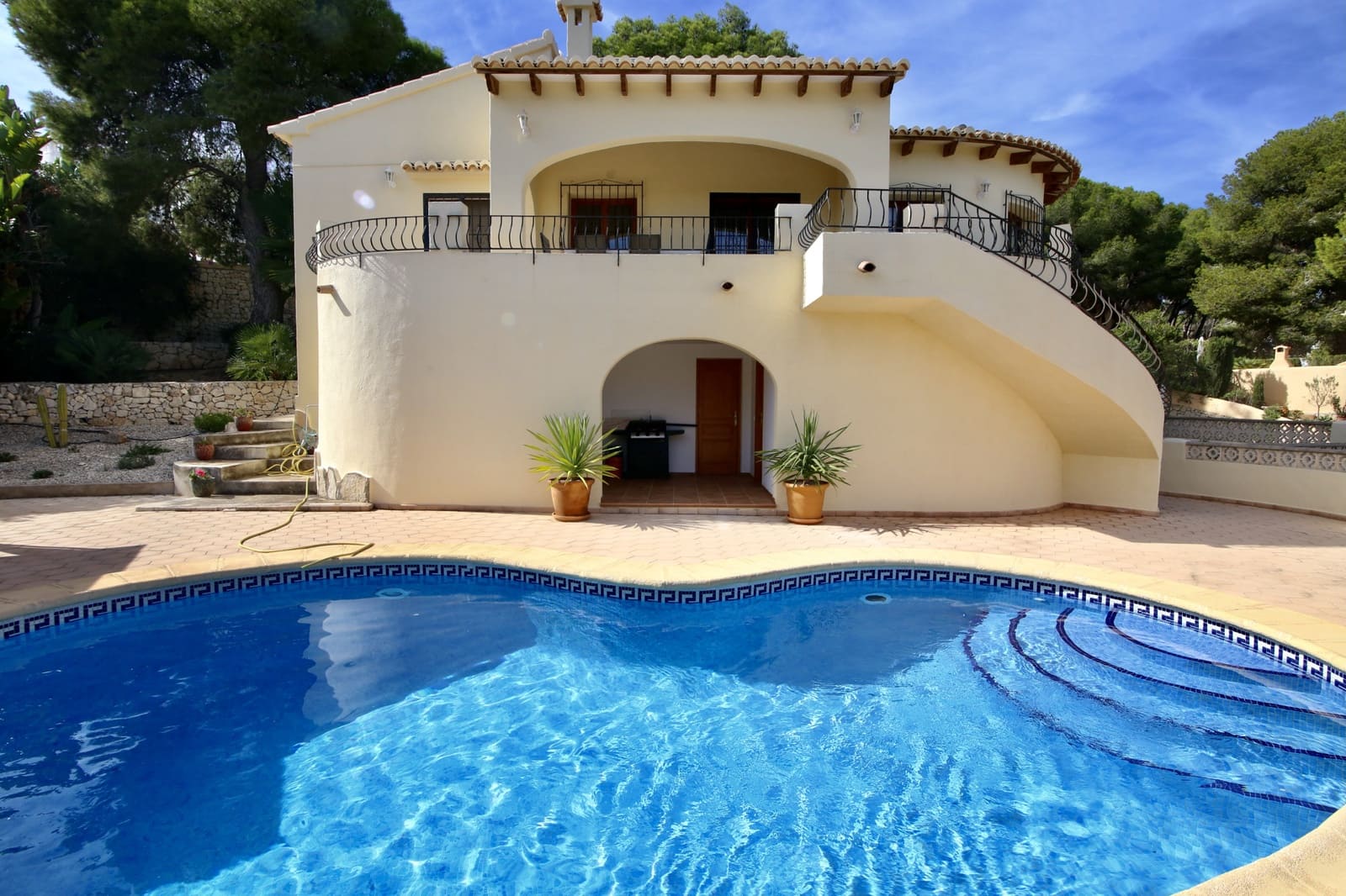 3 Zimmer Villa zu verkaufen in Moraira mit Pool - 665.000 € (Ref: 9211742)