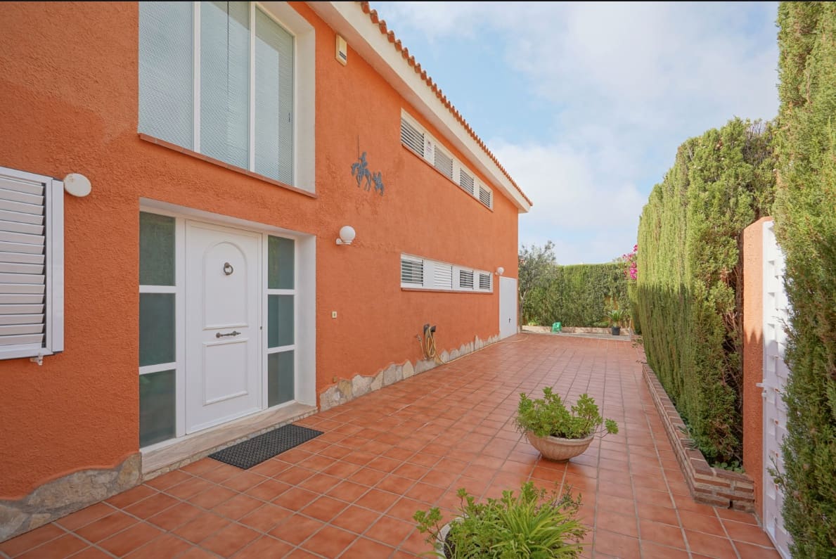 4 sypialnia Willa na sprzedaż w Cumbre del Sol z basenem - 750 000 € (Ref: 9216977)