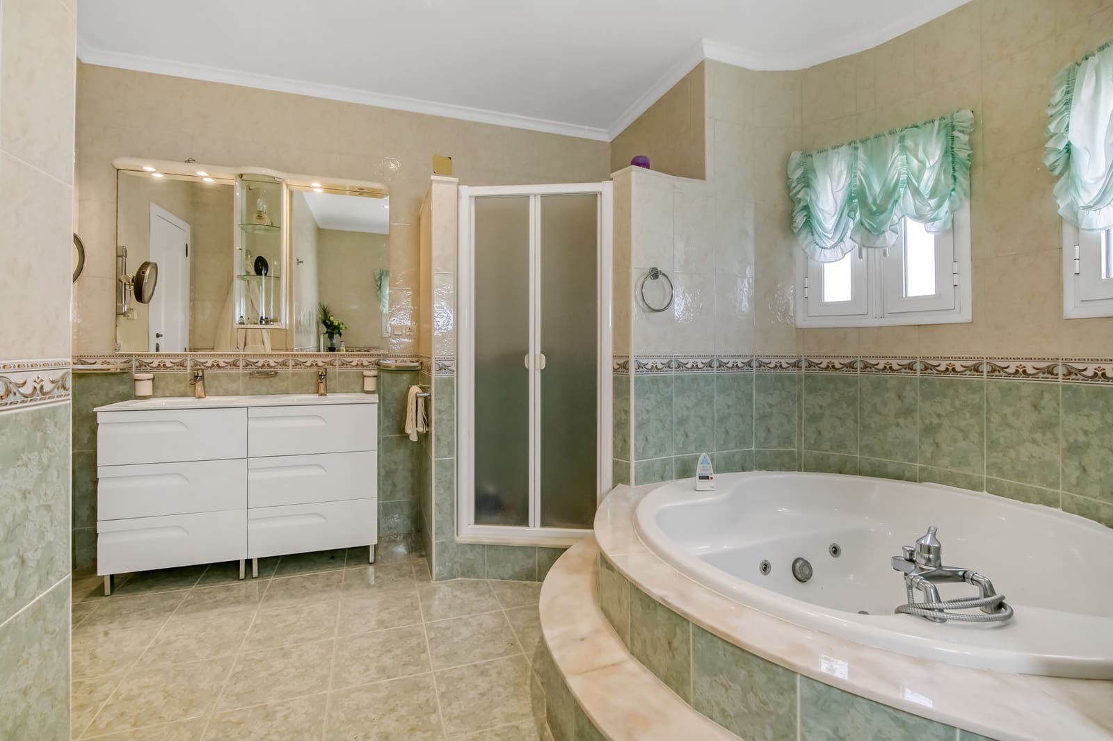 5 soveværelse Villa til salg i Moraira med swimmingpool - € 1.150.000 (Ref: 9223665)