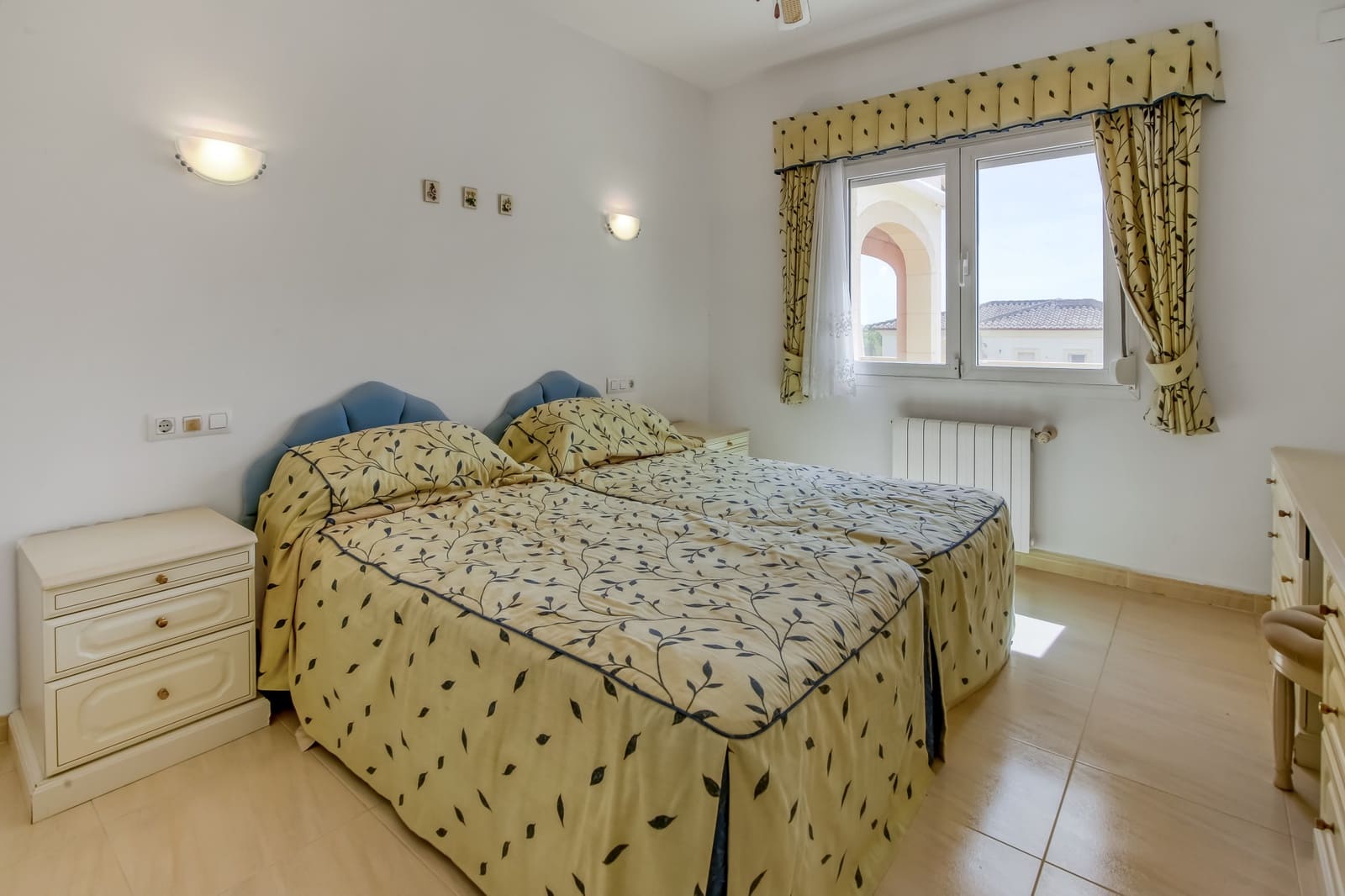 5 soveværelse Villa til salg i Moraira med swimmingpool - € 1.150.000 (Ref: 9223665)