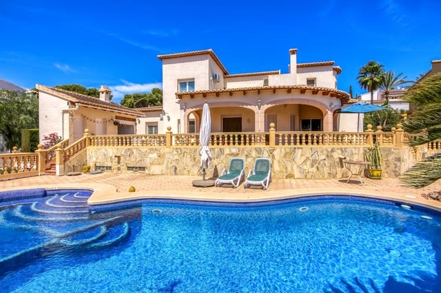 5 slaapkamer Villa te koop in Casco Urbano, Teulada-Moraira met zwembad - € 1.150.000 (Ref: 9223665)