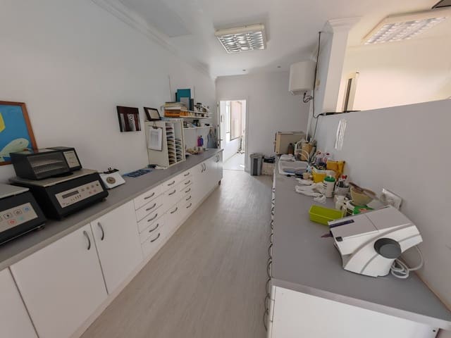 4 bedroom Business for sale in Centro ciudad, Javea / Xàbia - € 795,000 (Ref: 9231864)
