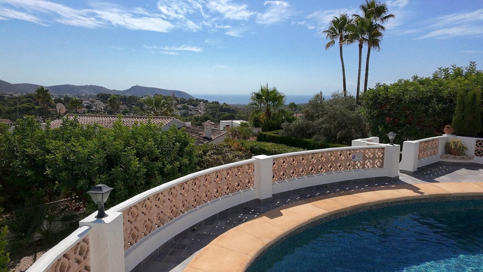 3 soveværelse Villa til salg i Moraira med swimmingpool - € 690.000 (Ref: 9232140)