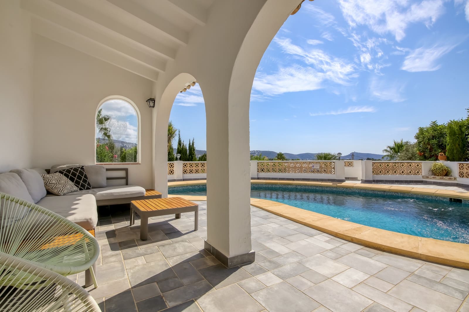 3 soveværelse Villa til salg i Moraira med swimmingpool - € 690.000 (Ref: 9232140)