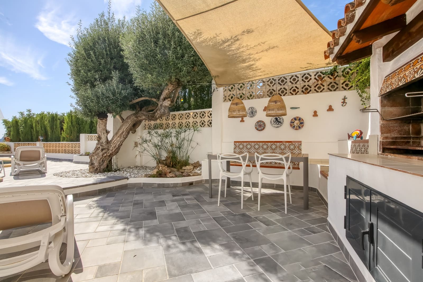 3 soveværelse Villa til salg i Moraira med swimmingpool - € 690.000 (Ref: 9232140)