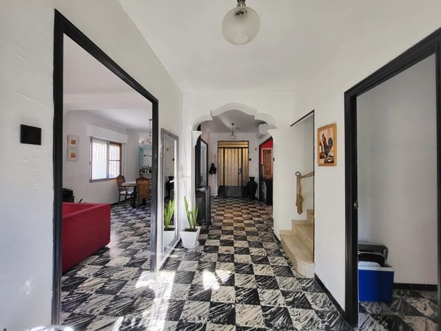 5 slaapkamer Huis te koop in Oliva Pueblo, Oliva - € 220.000 (Ref: 9246273)