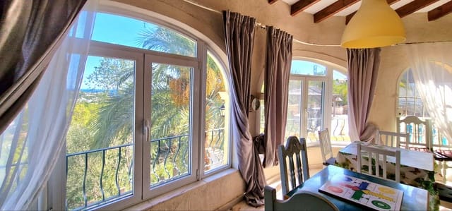 4 slaapkamer Villa te koop in Benissa met zwembad - € 699.000 (Ref: 9256677)