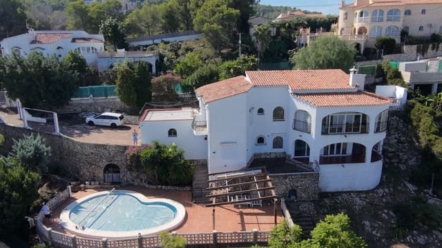 4 slaapkamer Villa te koop in Oliva Pueblo, Oliva met zwembad - € 399.000 (Ref: 9285619)