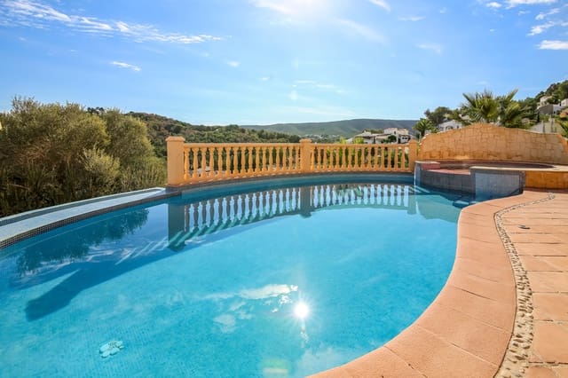 3 sypialnia Willa na sprzedaż w Centro ciudad, Javea / Xàbia z basenem - 750 000 € (Ref: 9285628)