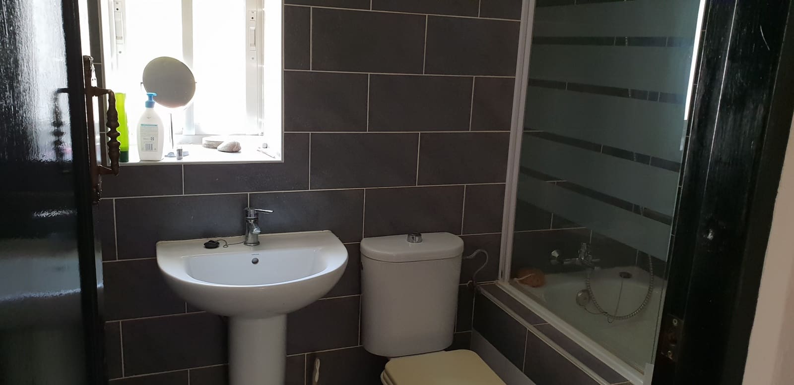 4 soveværelse Finca/Landehus til salg i Malaga by med swimmingpool - € 325.000 (Ref: 9285634)