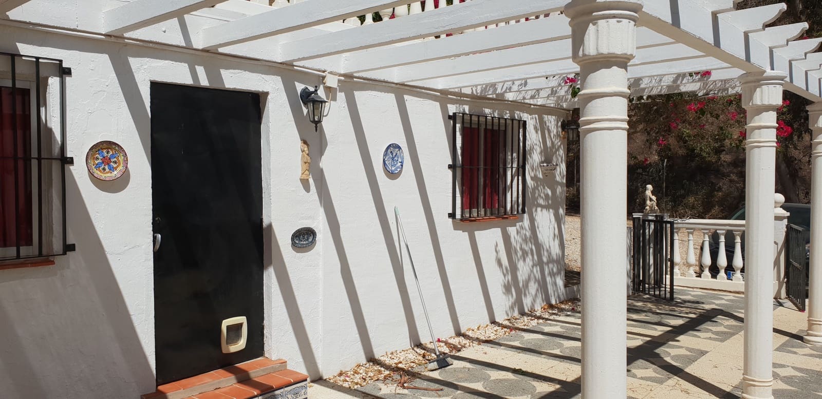 4 soveværelse Finca/Landehus til salg i Malaga by med swimmingpool - € 325.000 (Ref: 9285634)