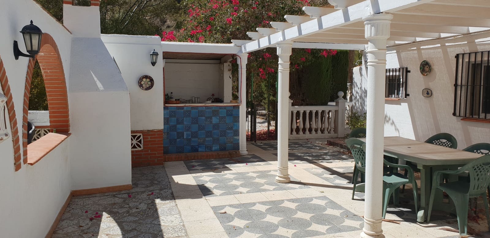 4 soveværelse Finca/Landehus til salg i Malaga by med swimmingpool - € 325.000 (Ref: 9285634)