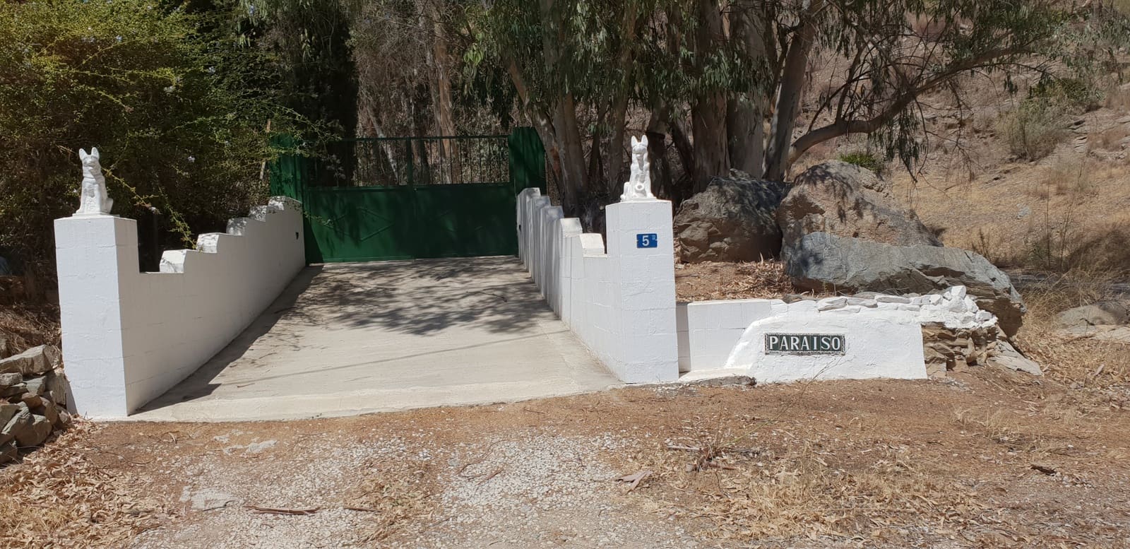 4 soveværelse Finca/Landehus til salg i Malaga by med swimmingpool - € 325.000 (Ref: 9285634)