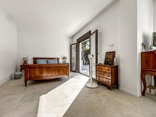 5 chambre Villa/Maison à vendre à Dénia avec piscine - 1 350 000 € (Ref: 9285635)