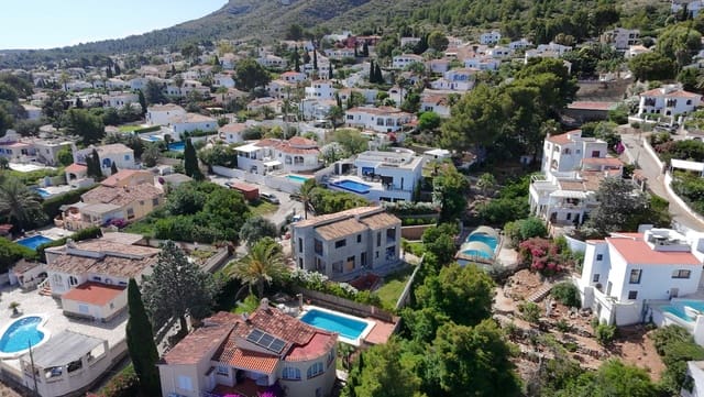 4 slaapkamer Villa te koop in Centro Urbano, Dénia met zwembad - € 575.000 (Ref: 9285636)