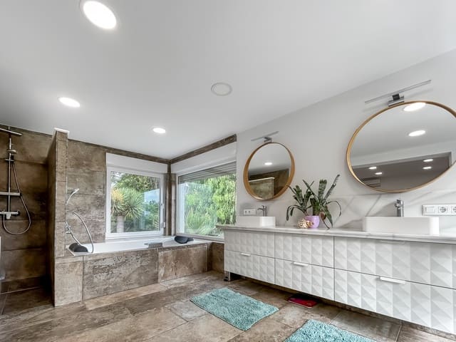 Chalet de 5 habitaciones en Javea / Xàbia en venta con piscina - 1.095.000 € (Ref: 9312719)