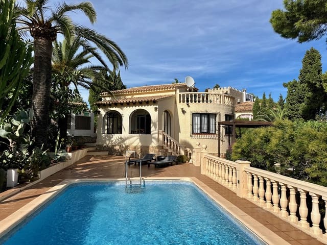 2 chambre Villa/Maison à vendre à Moraira, Teulada-Moraira avec piscine - 595 000 € (Ref: 9330537)