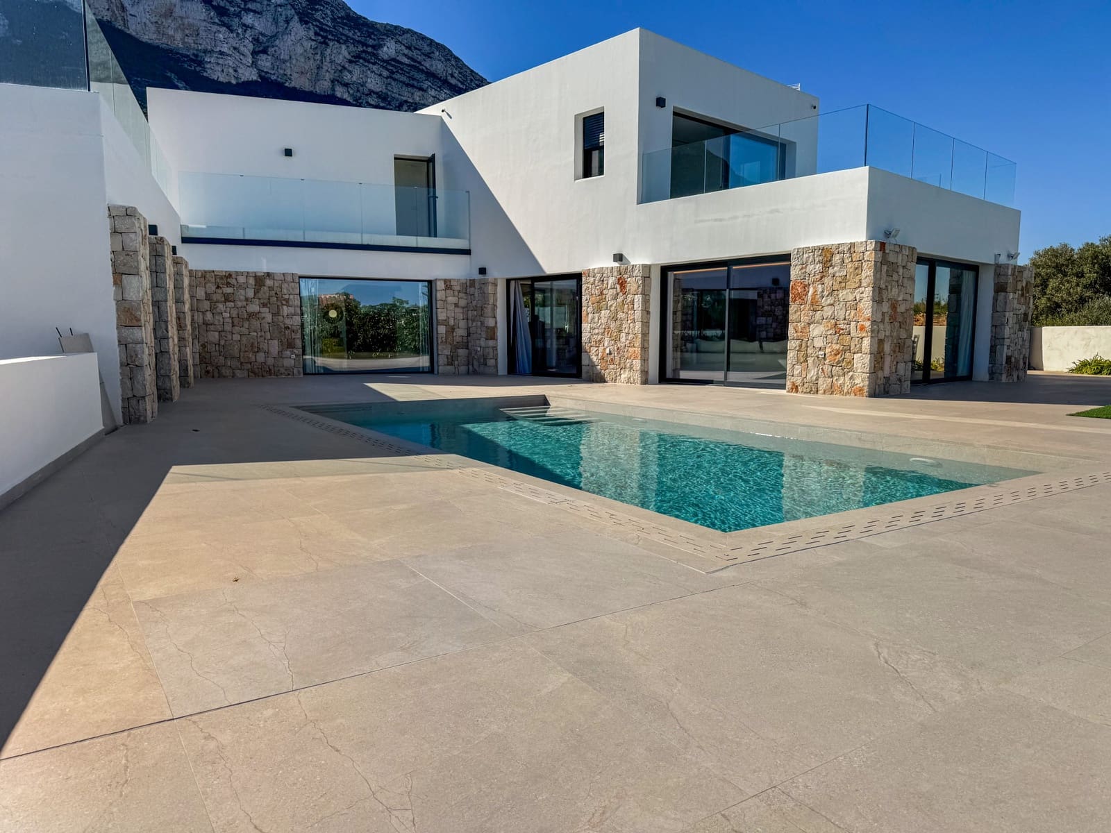 4 sypialnia Willa na sprzedaż w Denia z basenem - 1 795 000 € (Ref: 9355775)